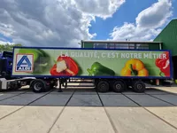 Schmitz Cargobull SKO 24 Foto